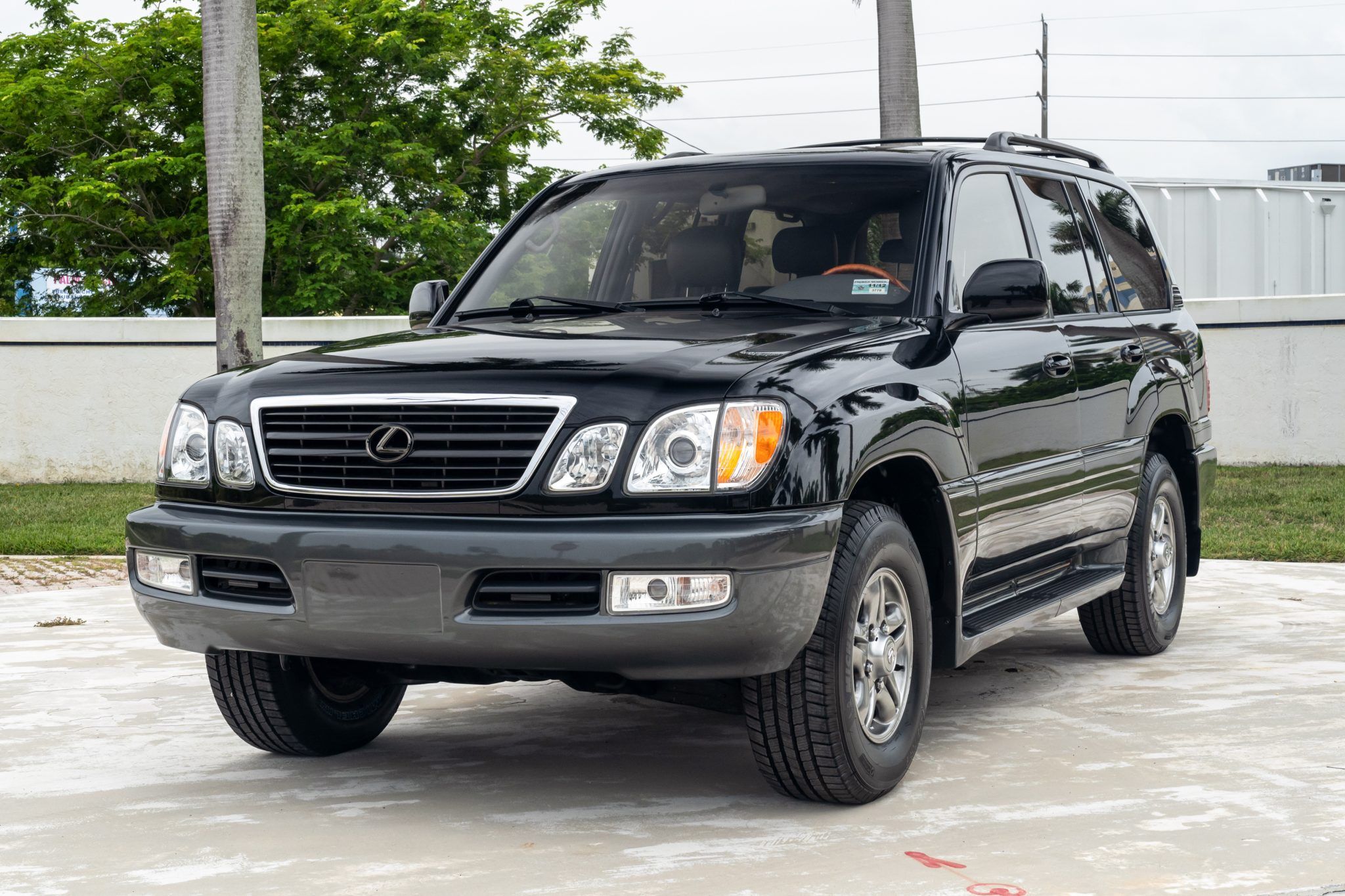 2002 Lexus LX