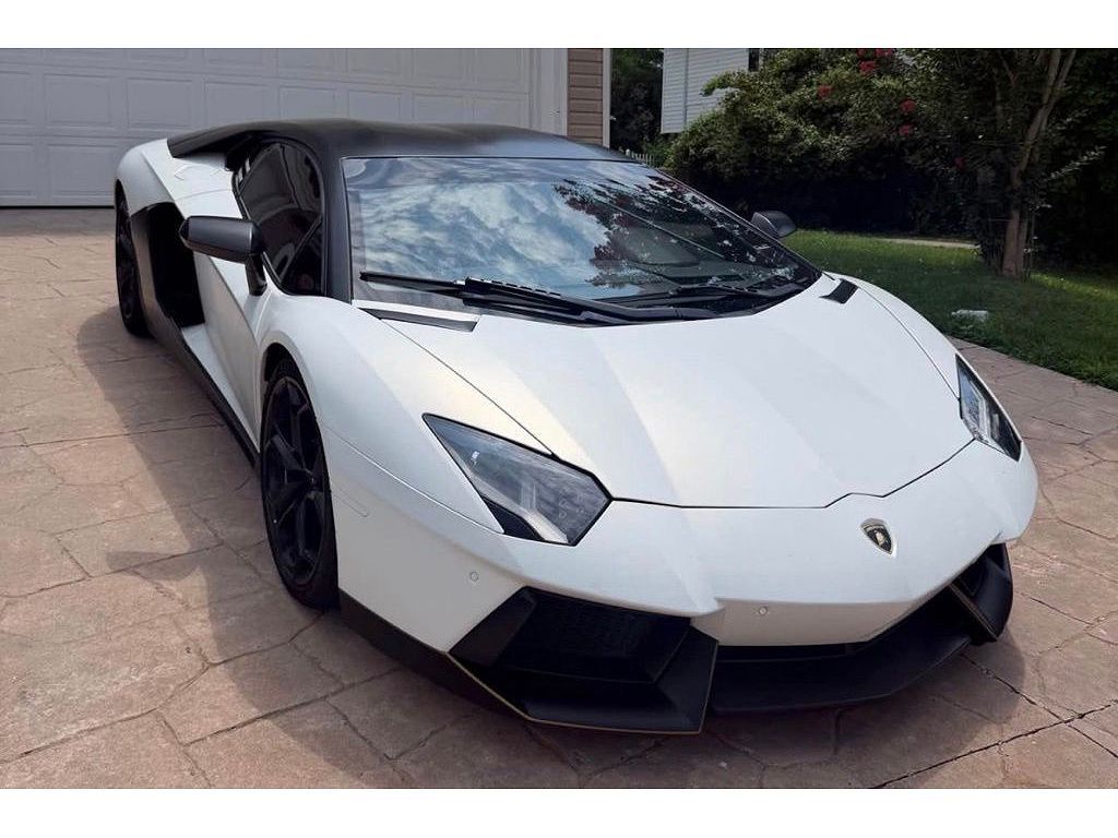 2012 Lamborghini Aventador LP700-4