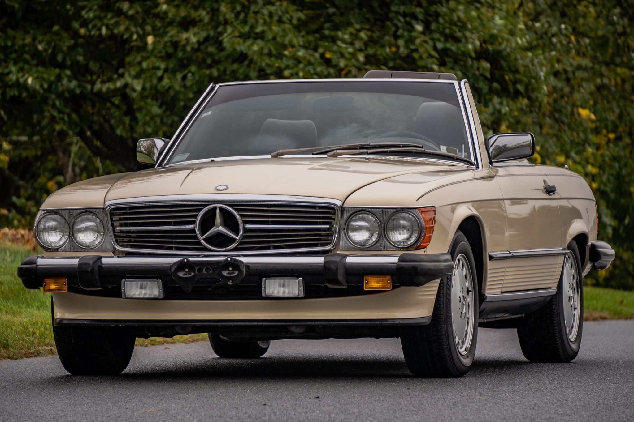1987 Mercedes-Benz SL-Class 560SL