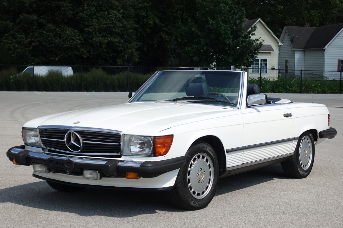 1987 Mercedes-Benz SL-Class 560SL