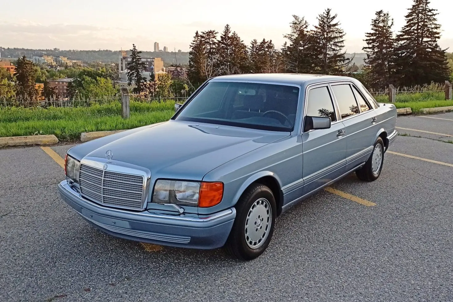 1988 Mercedes-Benz SL-Class 560SL