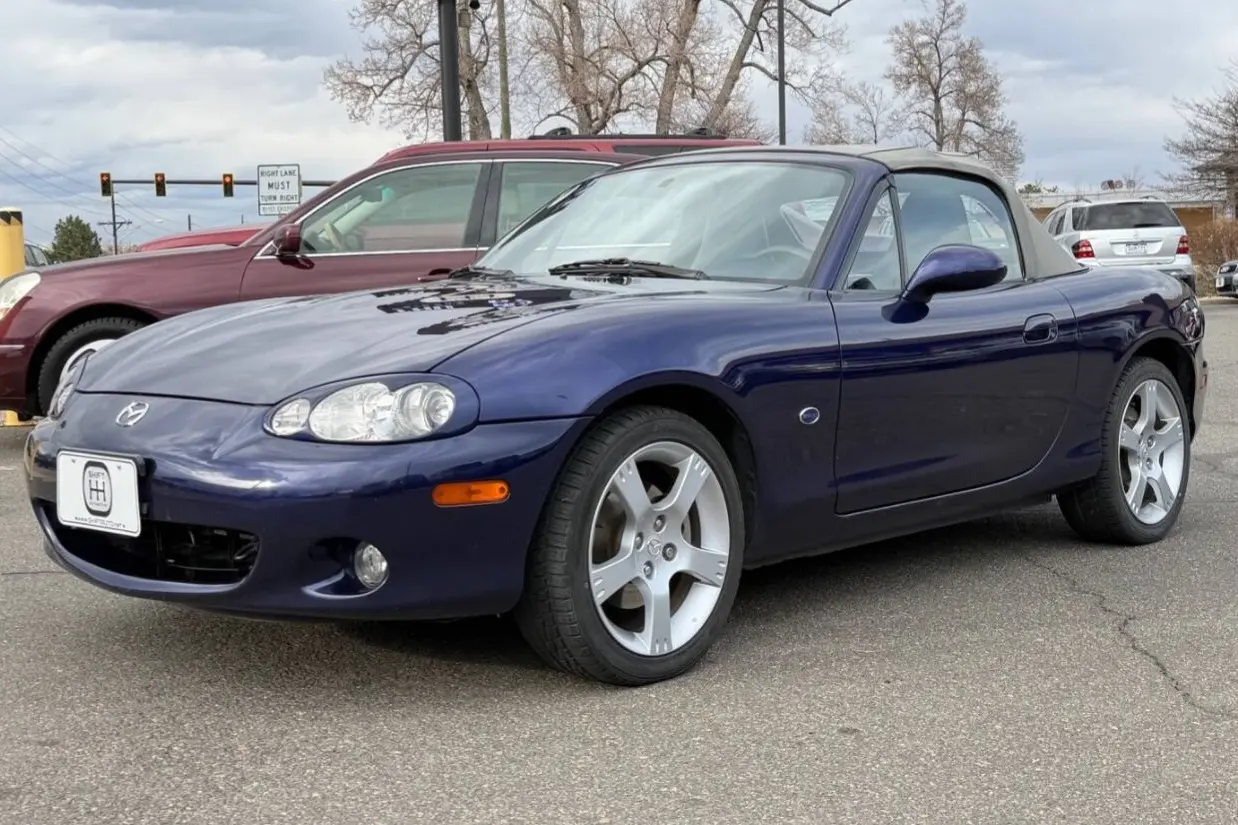 2003 Mazda MX-5
