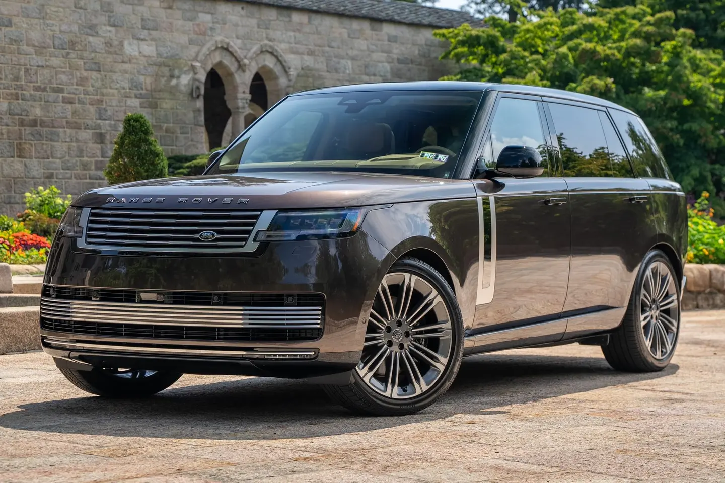 2025 Land Rover Range Rover P615 SV LWB, sold Sep 2026