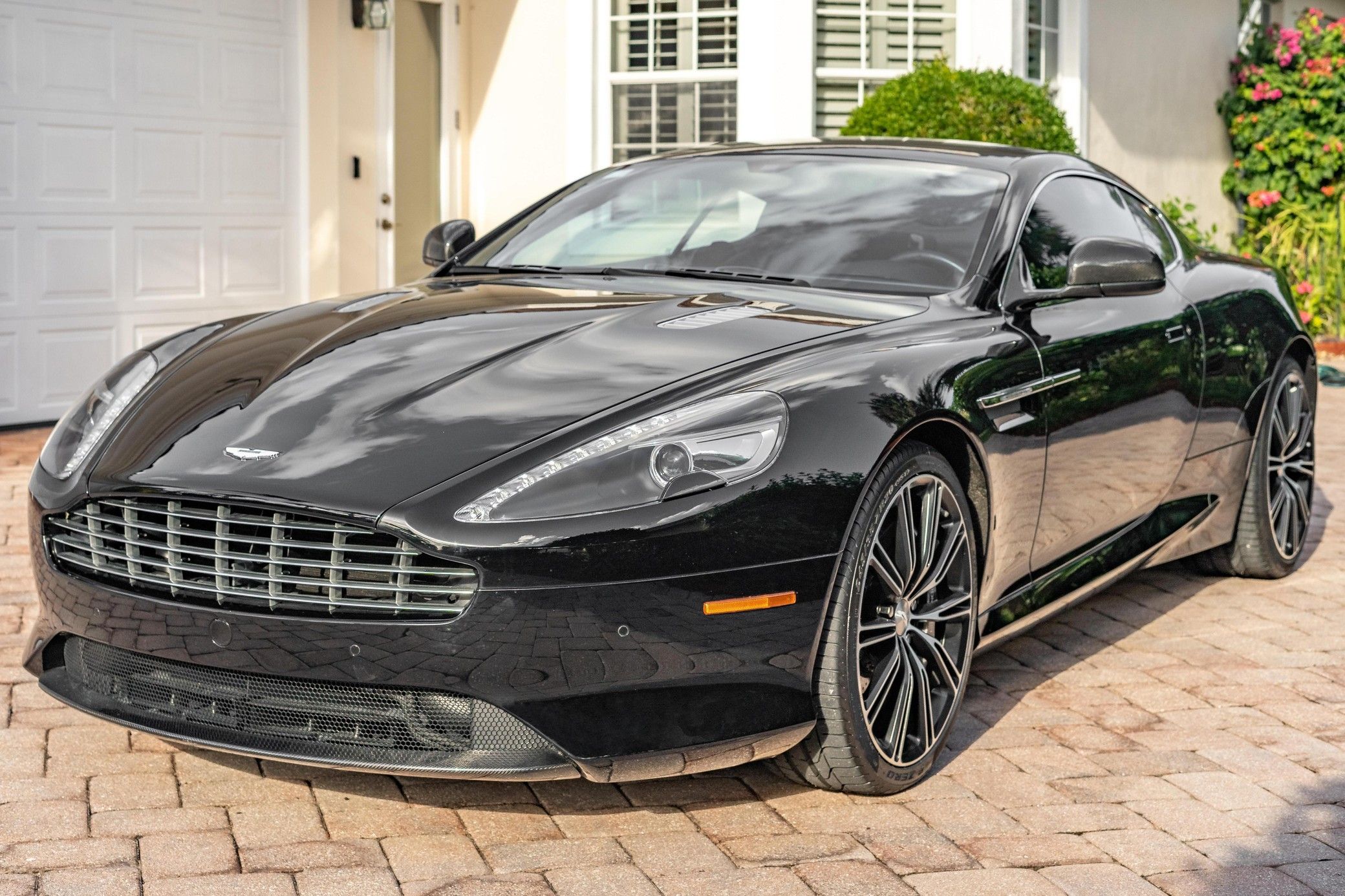 2014 Aston Martin DB9 Coupe