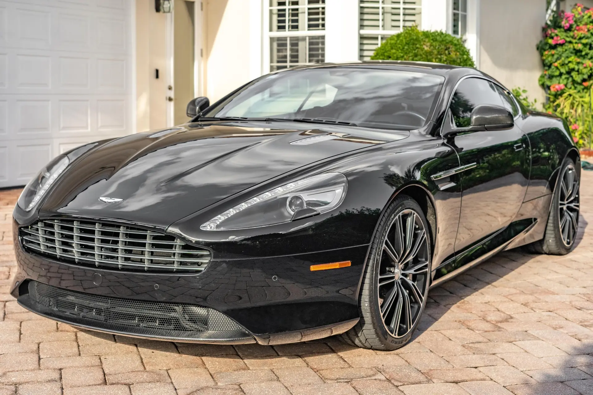 2014 Aston Martin DB9 Coupe