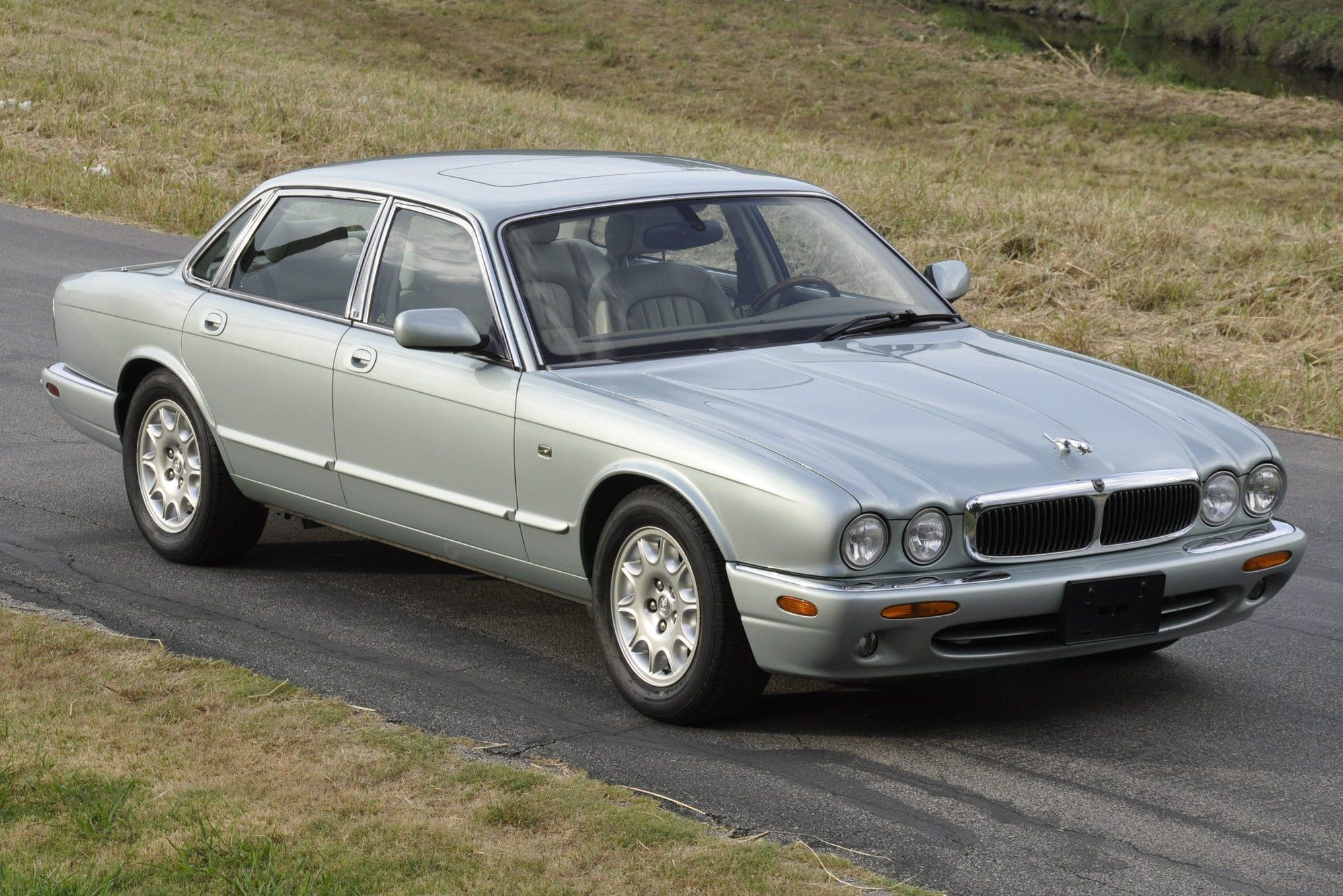 2001 Jaguar XJ