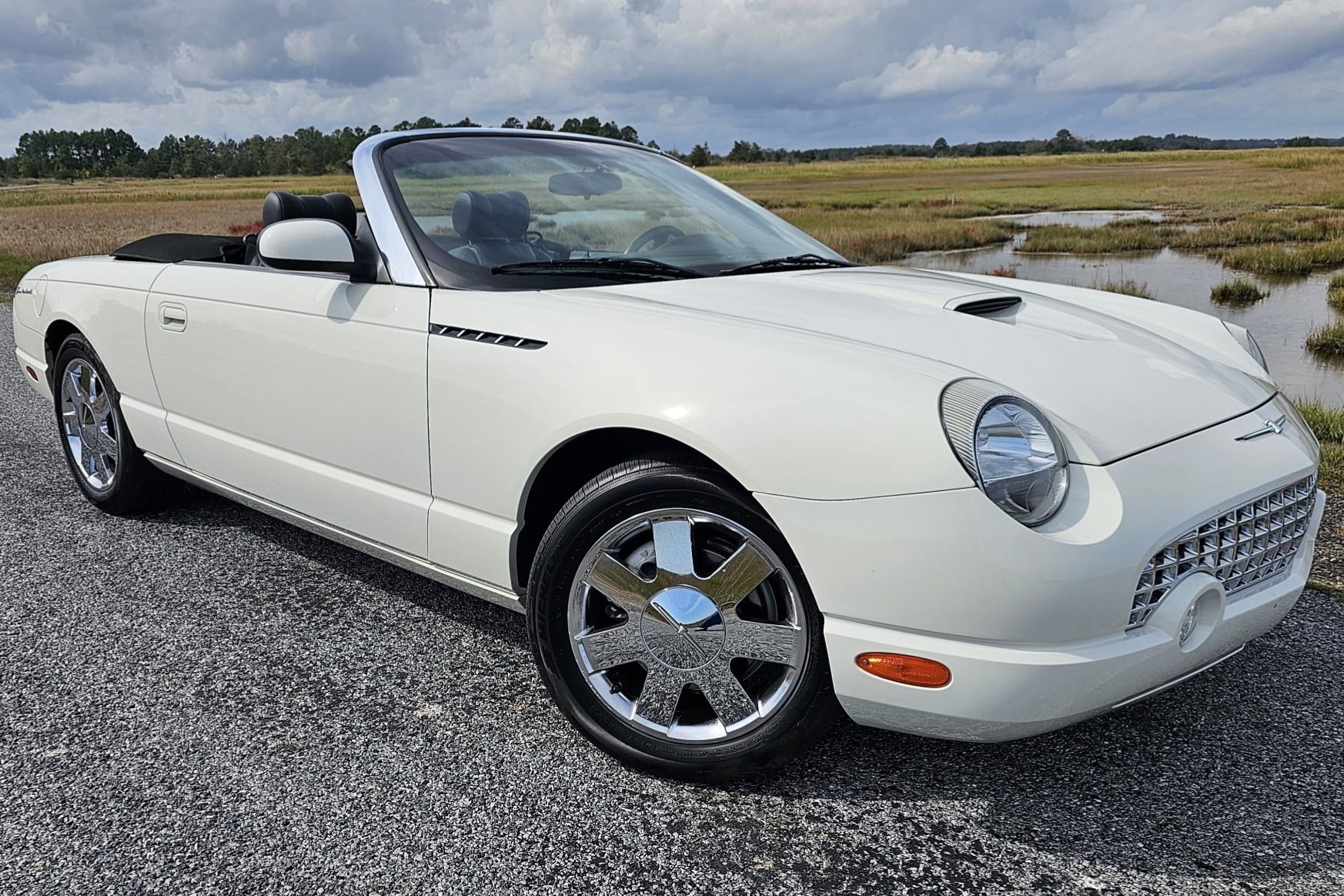 2002 Ford Thunderbird
