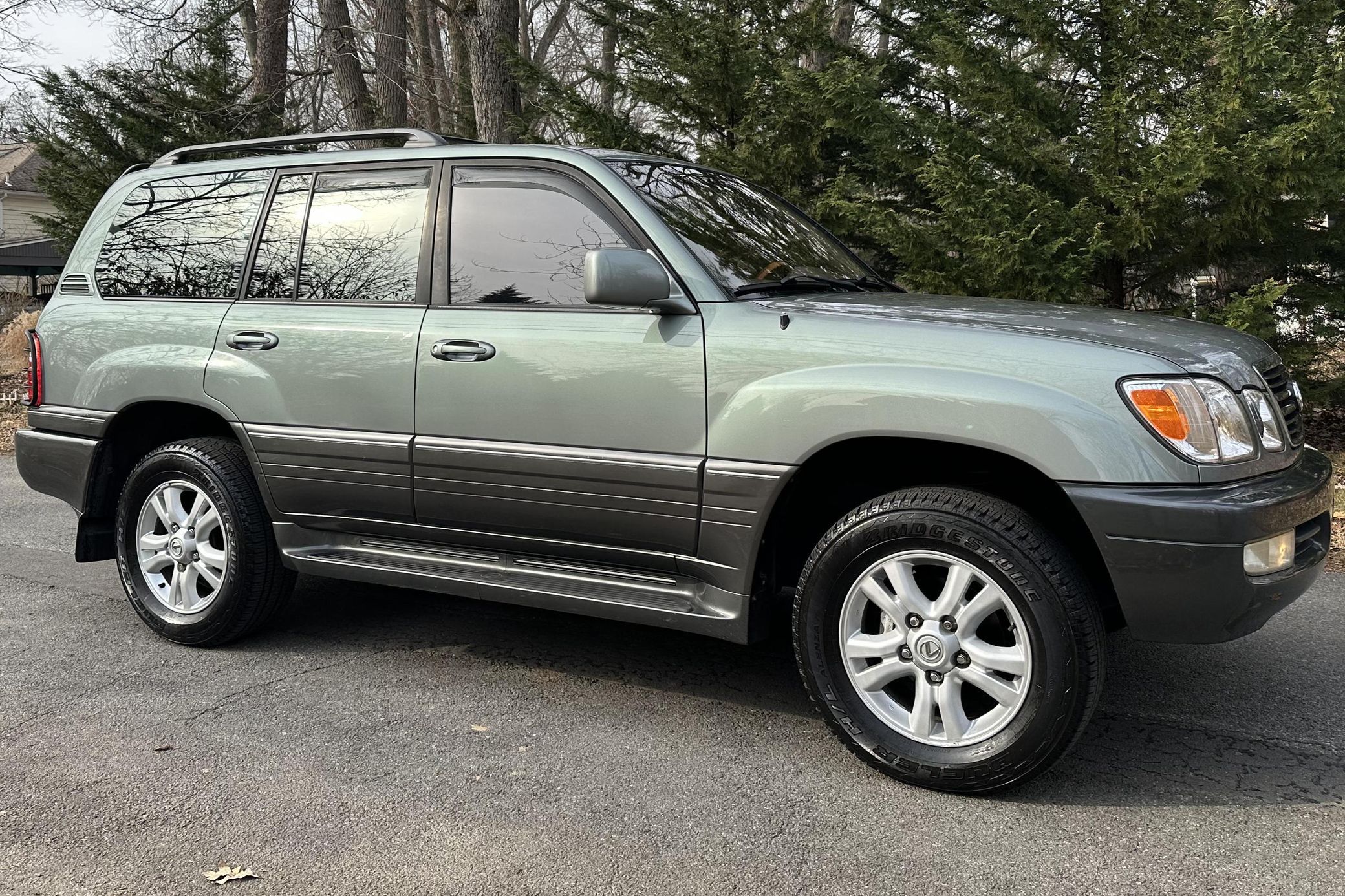 2001 Lexus LX