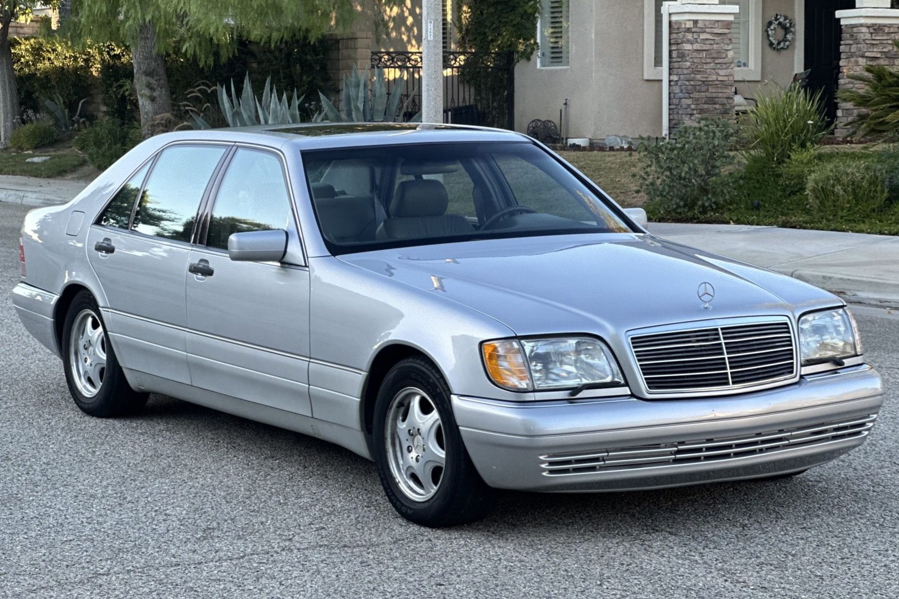 1999 Mercedes-Benz S-Class