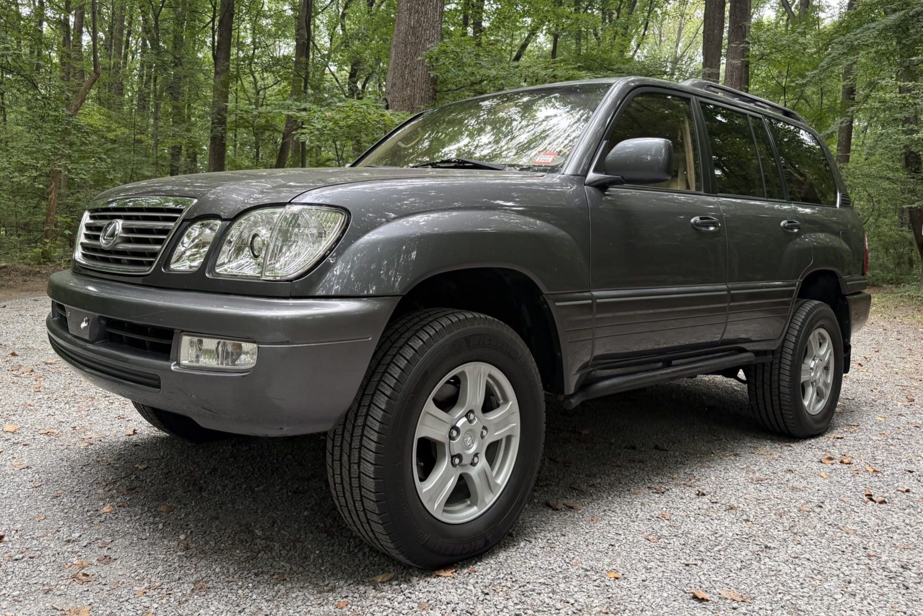 2003 Lexus LX