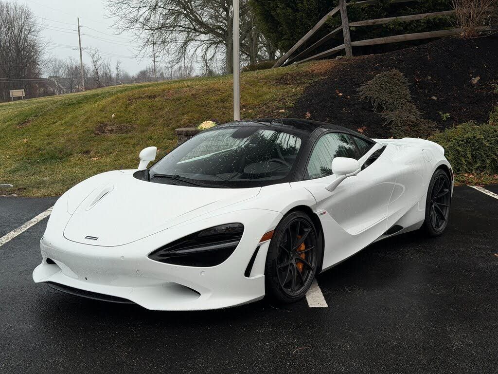 2025 McLaren 750S Coupe