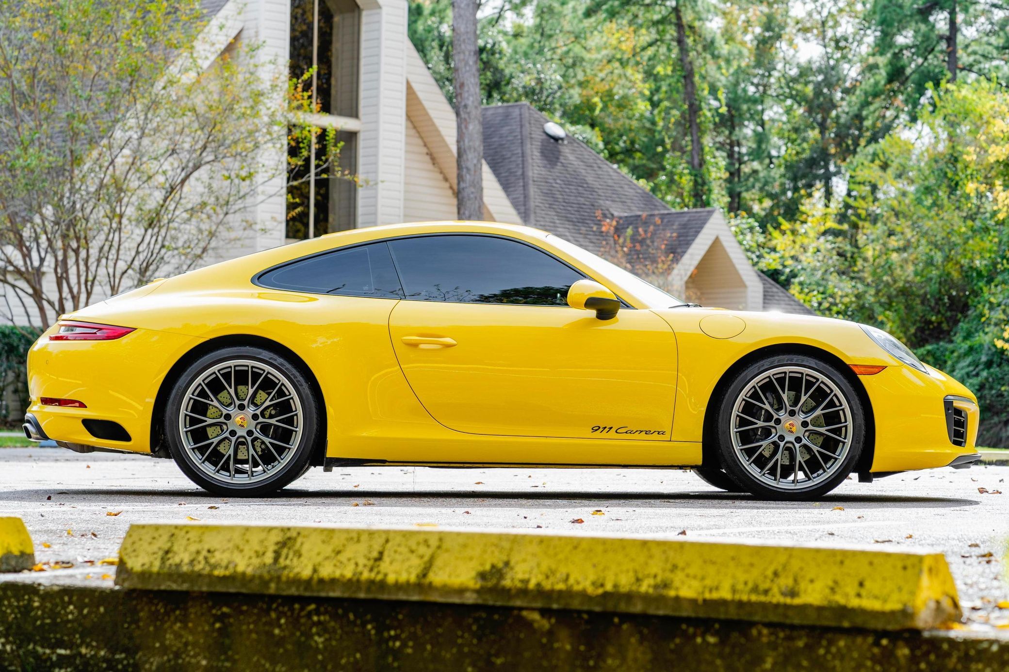 2018 Porsche 911 Carrera