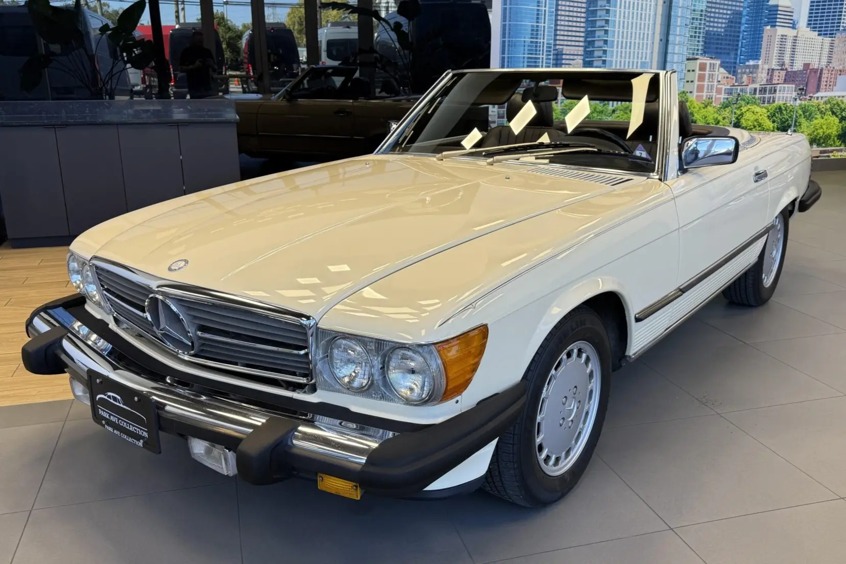 1987 Mercedes-Benz SL-Class 560SL