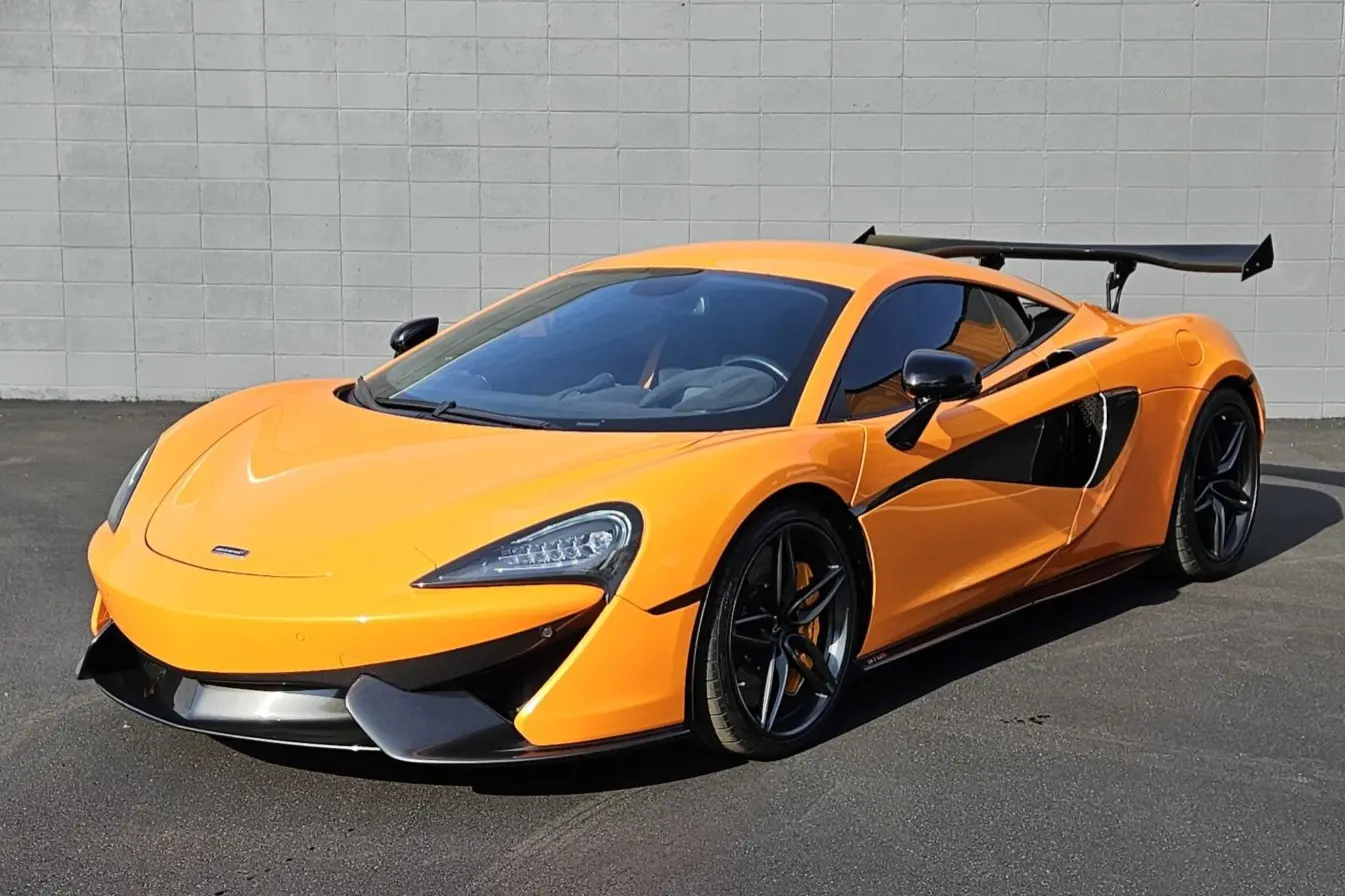 2017 McLaren 600LT Coupe