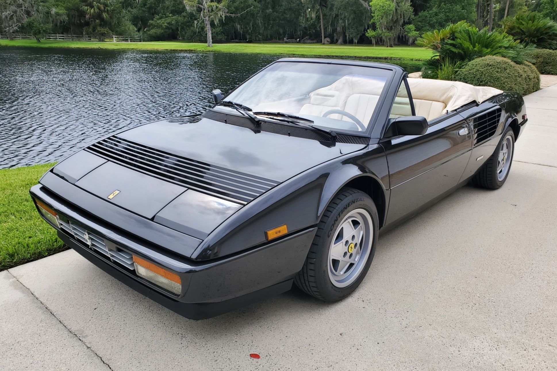 1987 Ferrari Mondial 3.2 Cabriolet