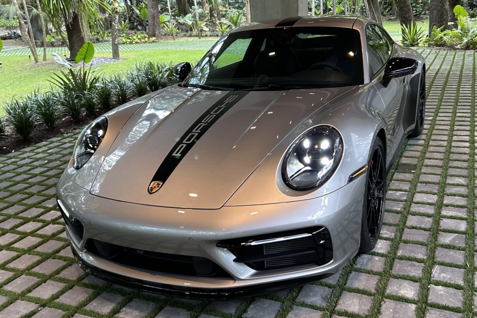 2023 Porsche 911 Carrera GTS