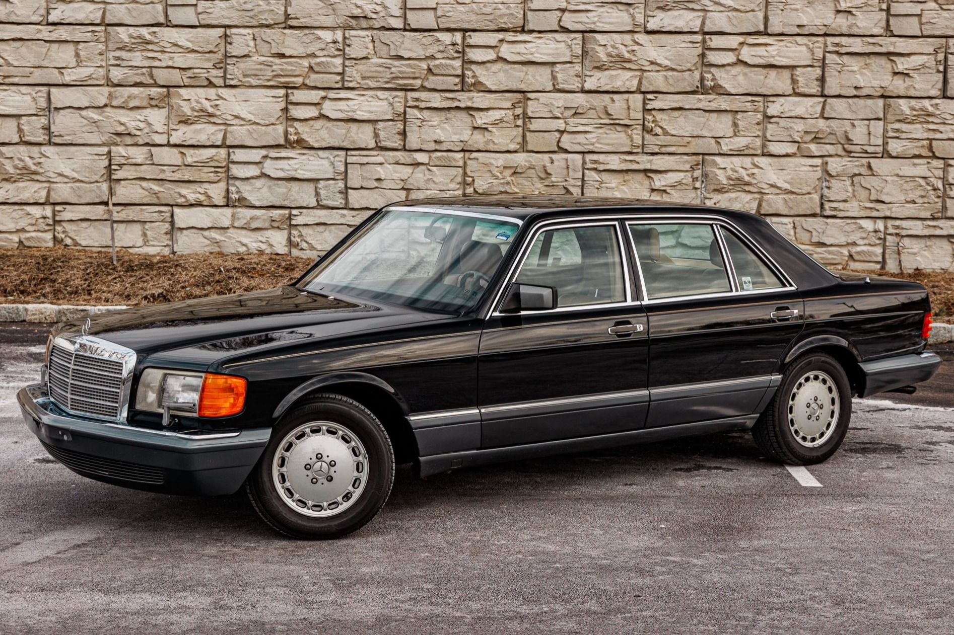 1989 Mercedes-Benz SL-Class 560SL