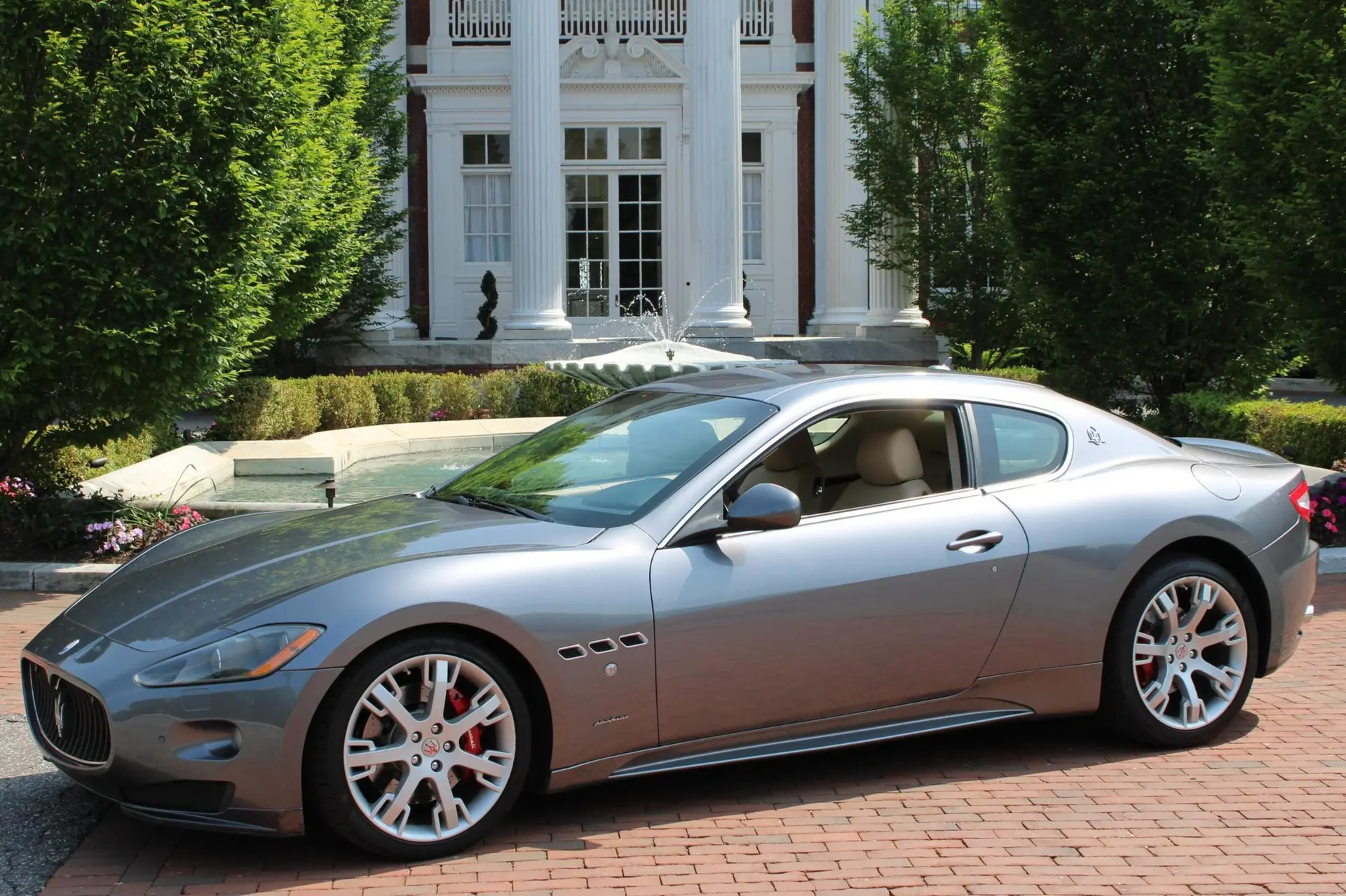 2011 Maserati GranTurismo S
