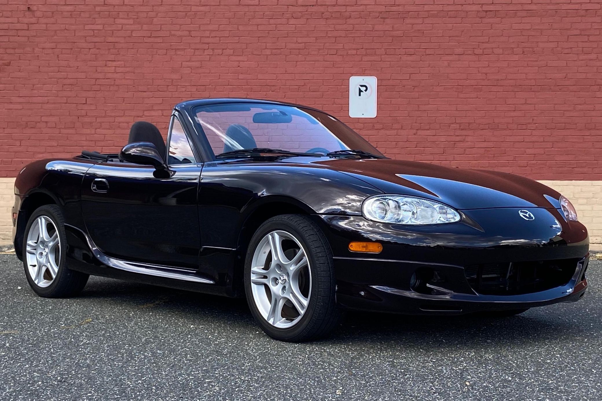 2005 Mazda MX-5 Miata