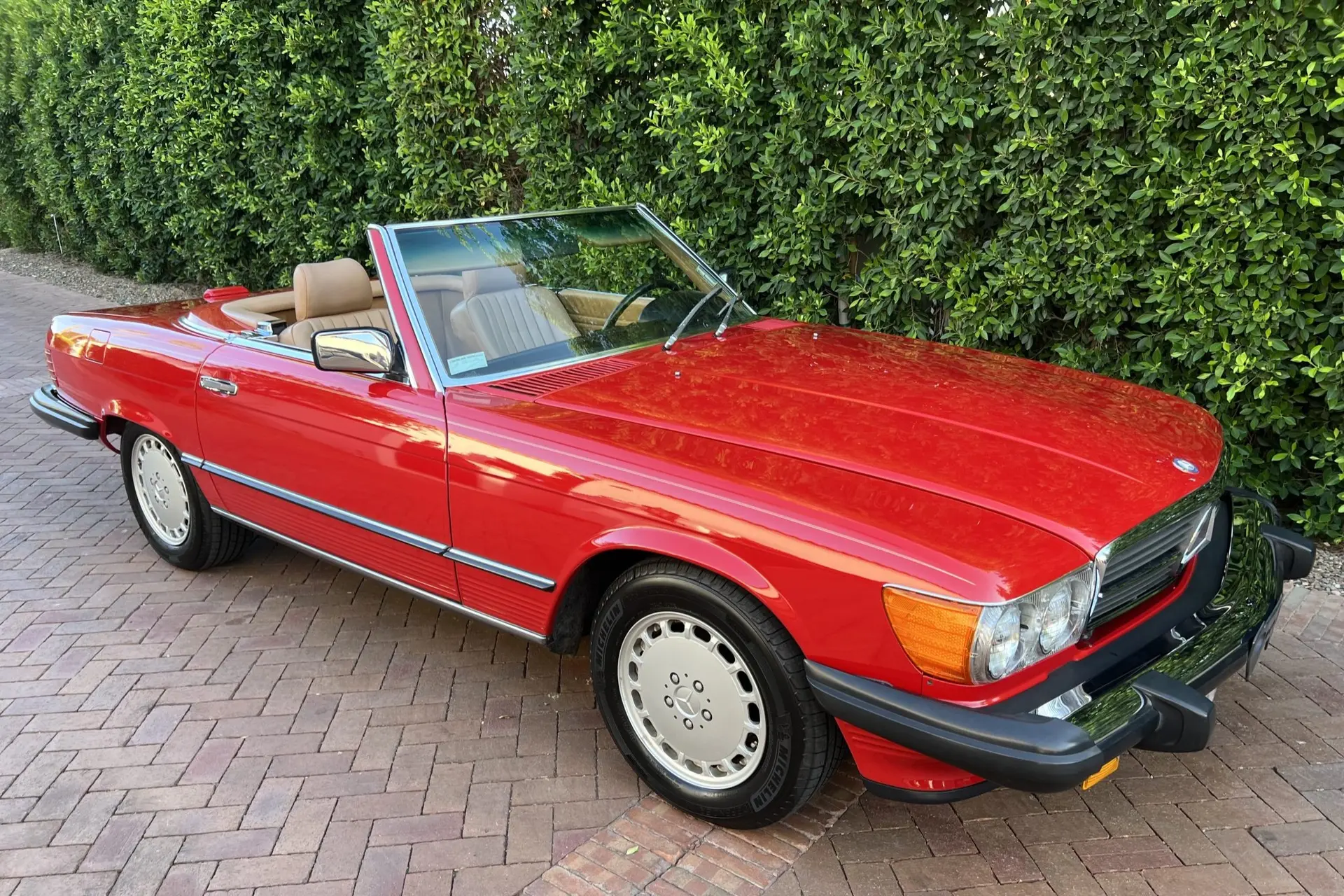 1988 Mercedes-Benz SL-Class 560SL