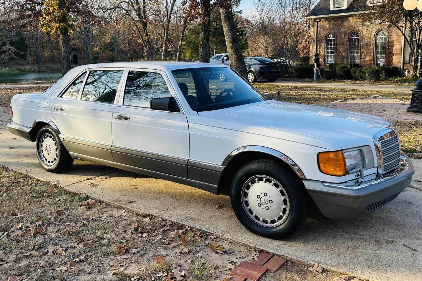 1988 Mercedes-Benz S-Class
