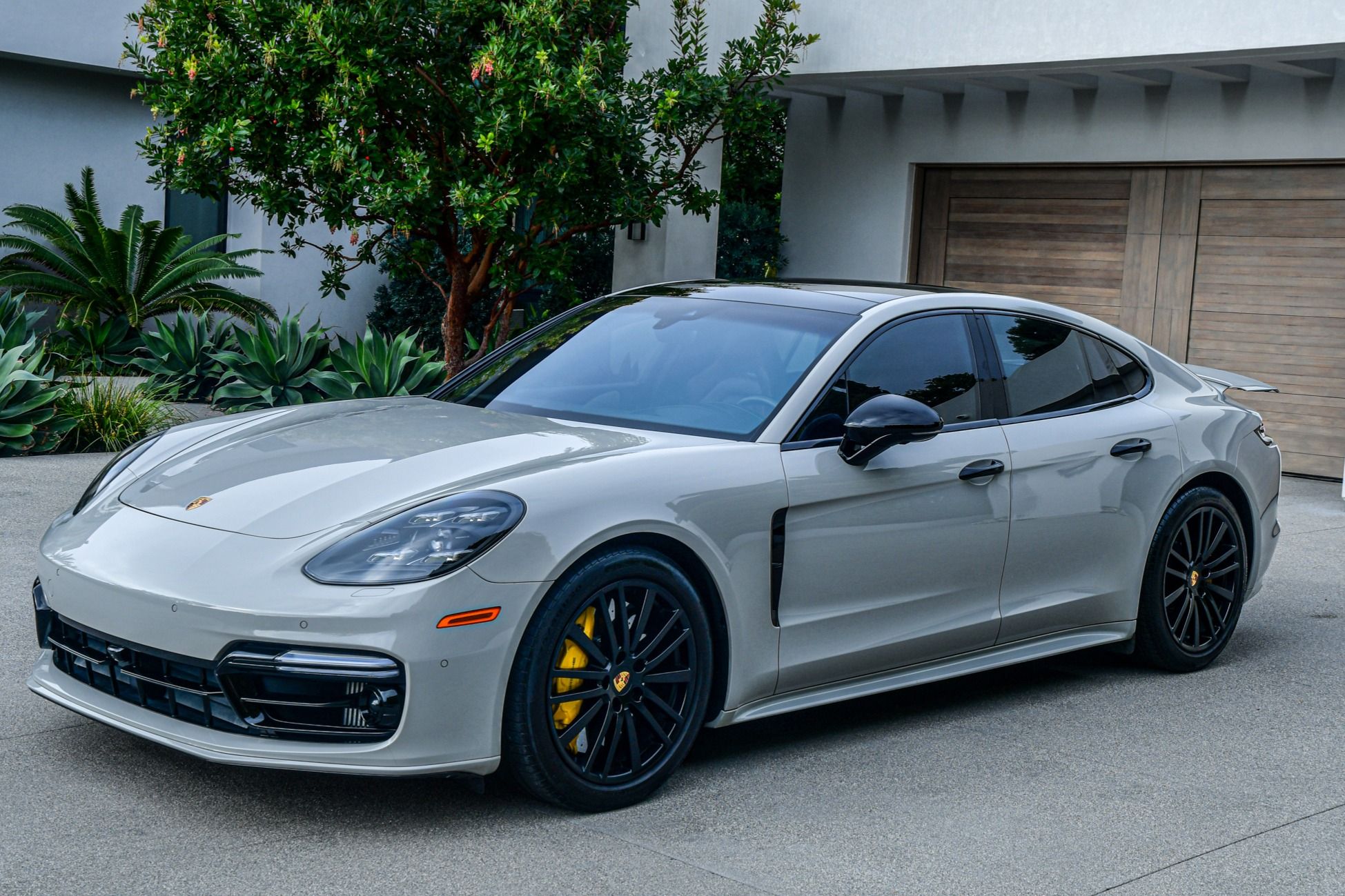 2020 Porsche Panamera GTS