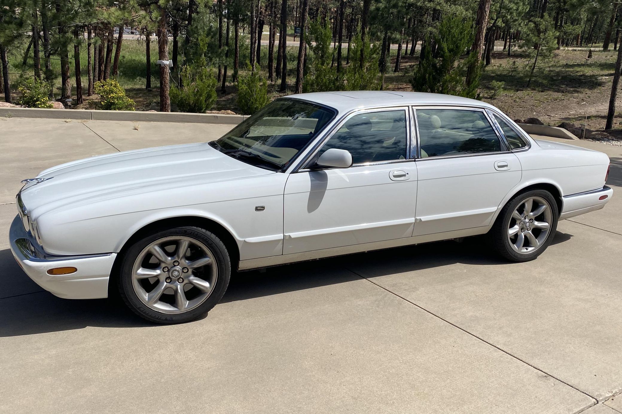 2000 Jaguar XJ XJR