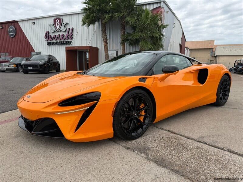 2024 McLaren Artura Coupe