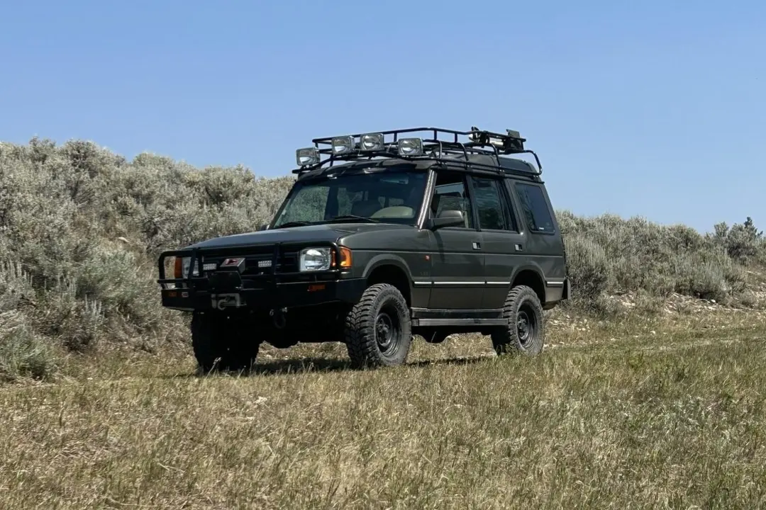 1989 Land Rover Discovery, sold Sep 2026