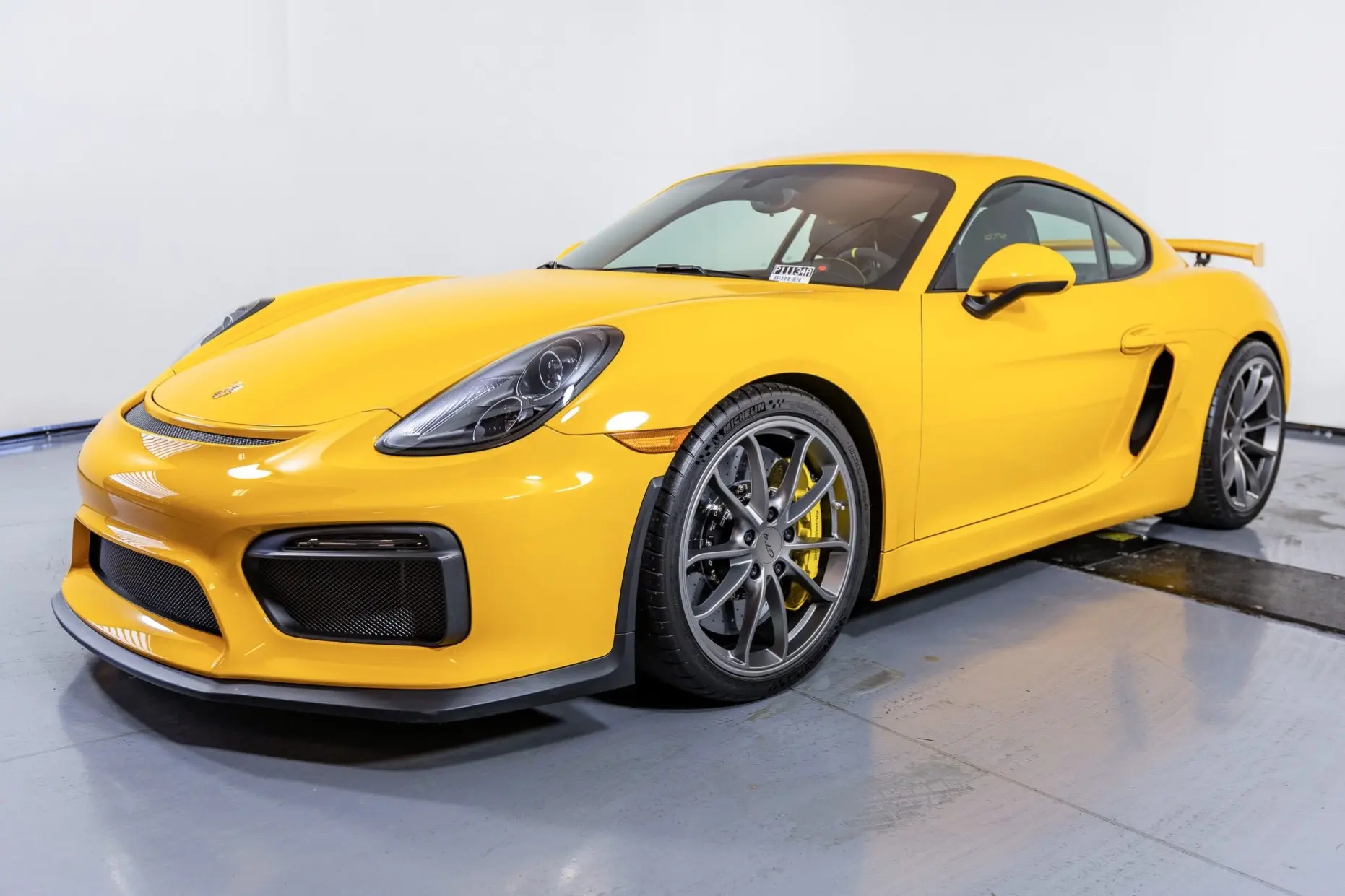 2016 Porsche Cayman GT4