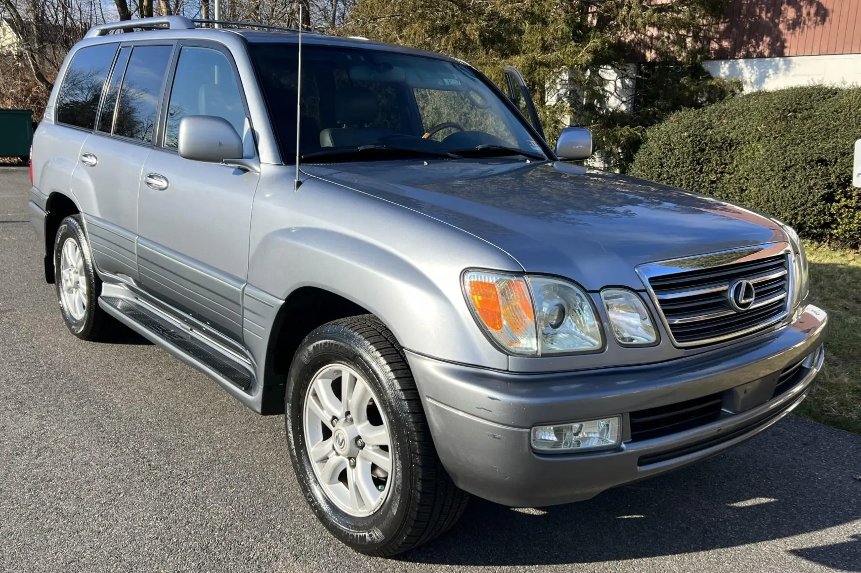 2005 Lexus LX