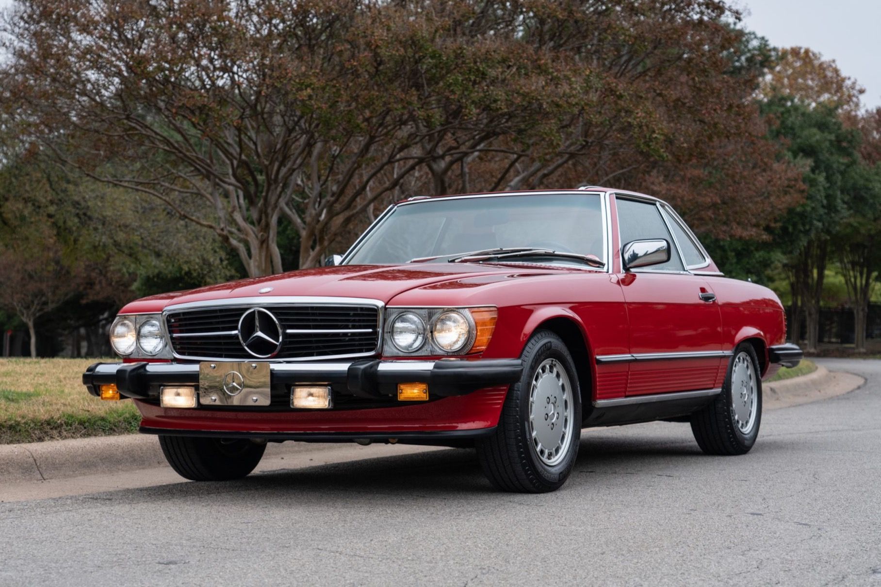 1988 Mercedes-Benz SL-Class 560SL