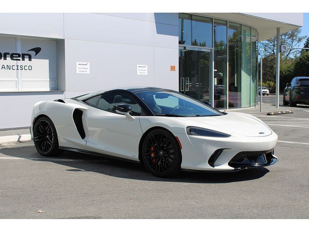 2025 McLaren GTS Coupe