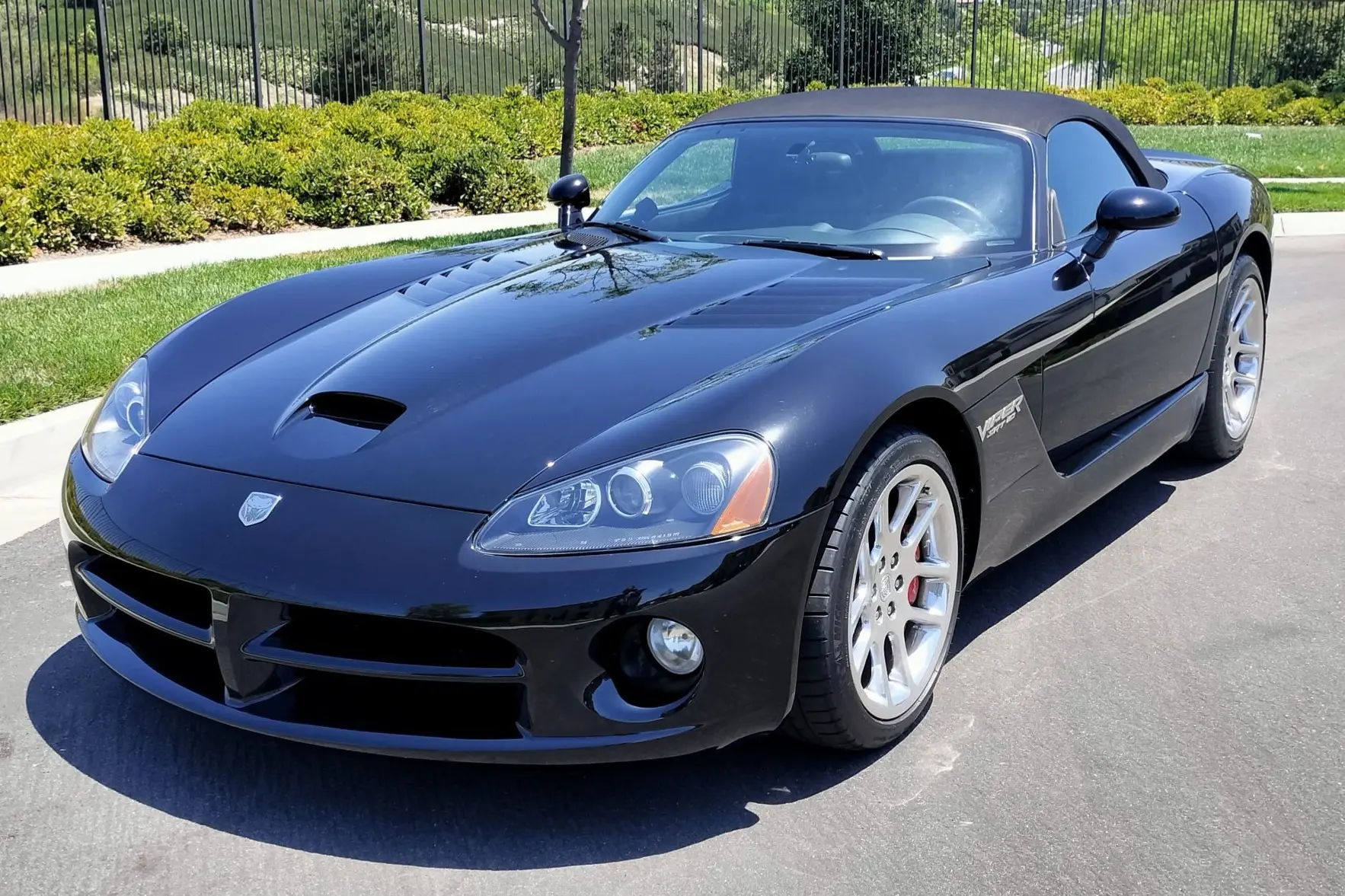 2005 Dodge Viper SRT-10 Roadster
