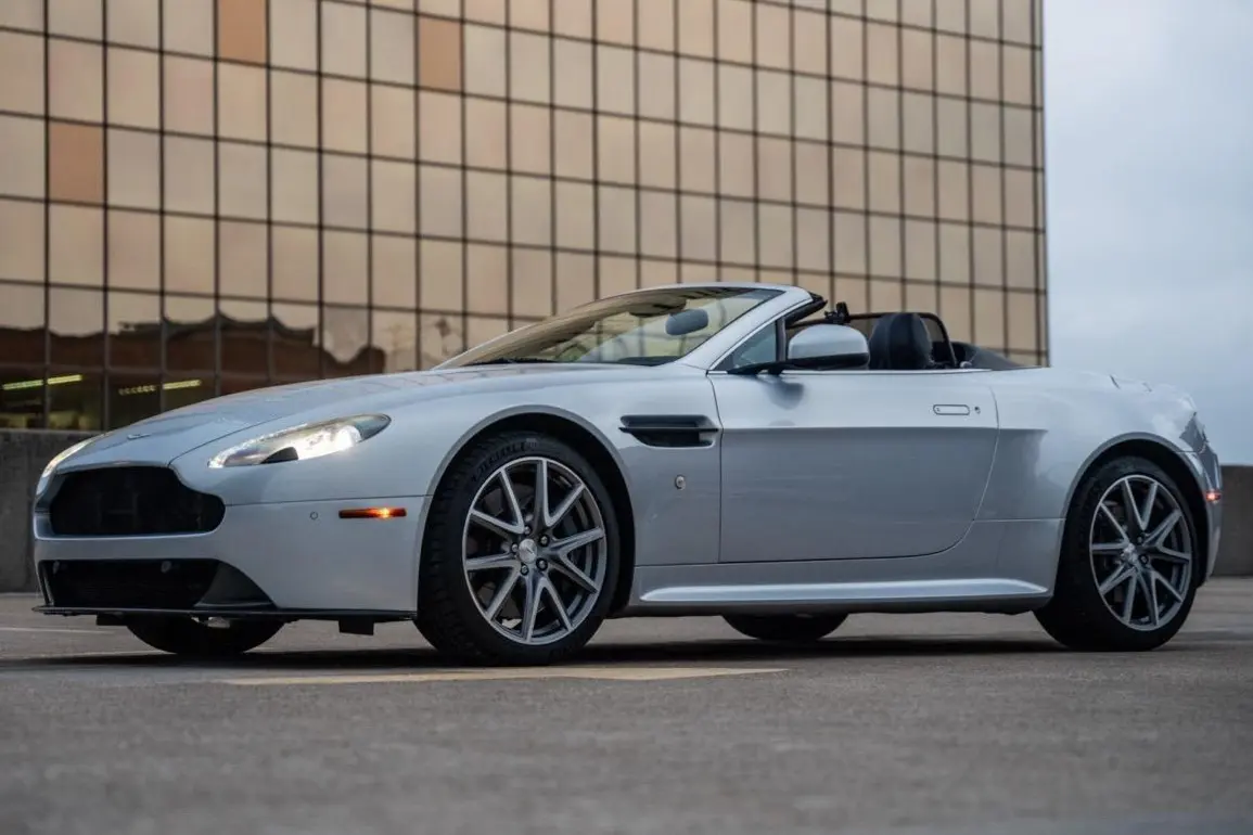 2011 Aston Martin Vantage Vantage S Roadster