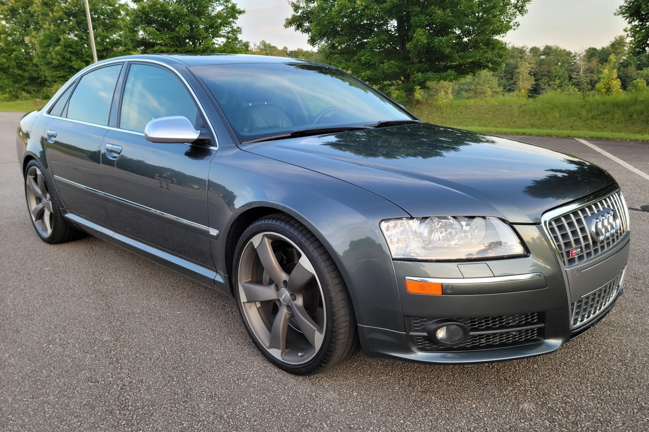 2007 Audi S8