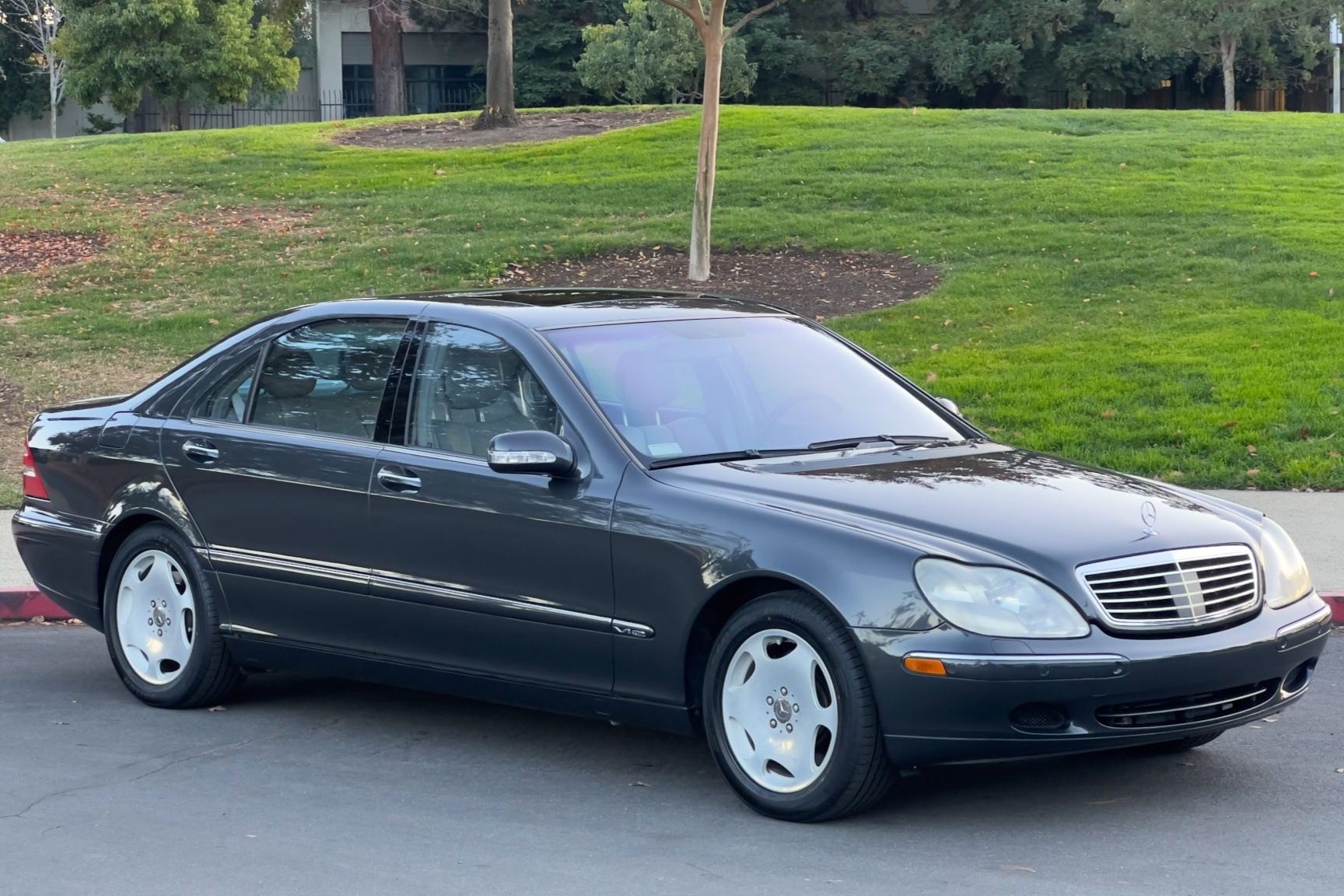 2001 Mercedes-Benz S-Class