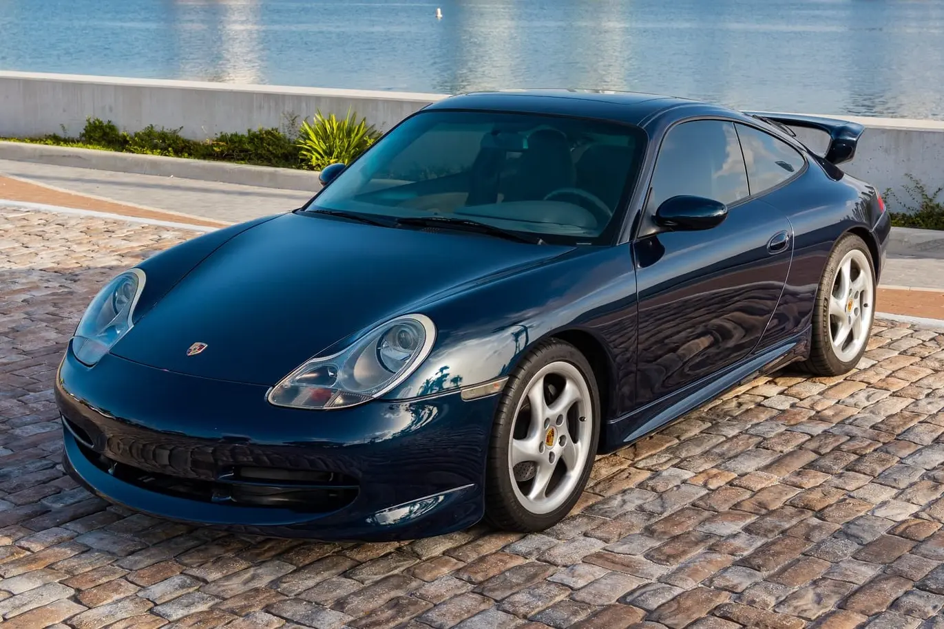2000 Porsche 911 Carrera Coupe 6-Speed