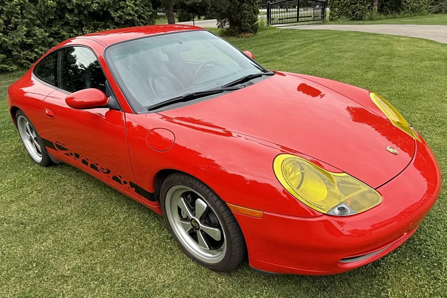 2000 Porsche 911 Carrera 4