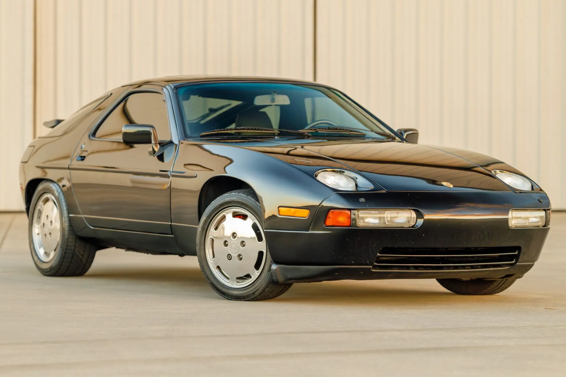 1987 Porsche 928 S4