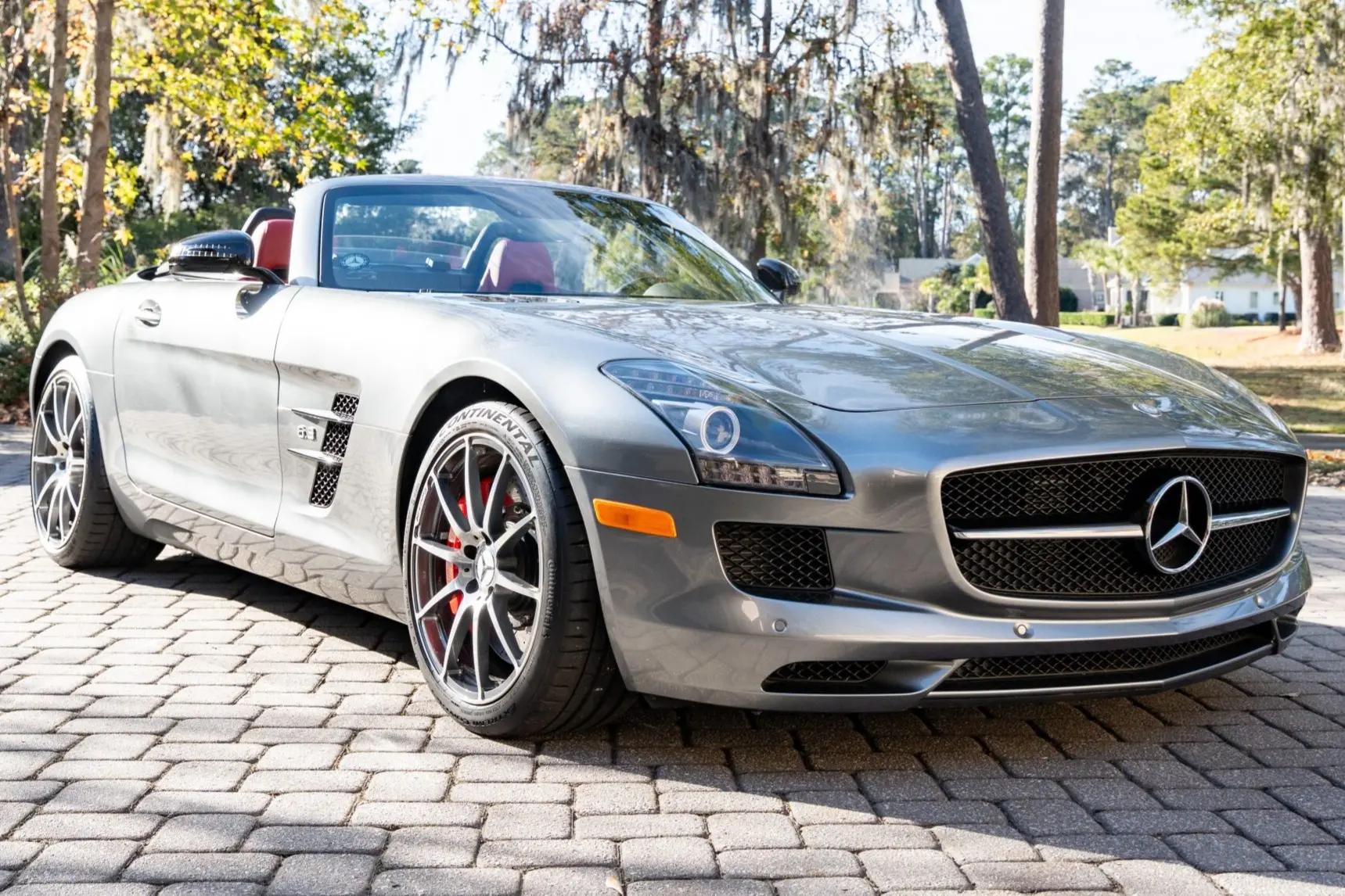 2013 Mercedes-Benz SLS AMG Roadster