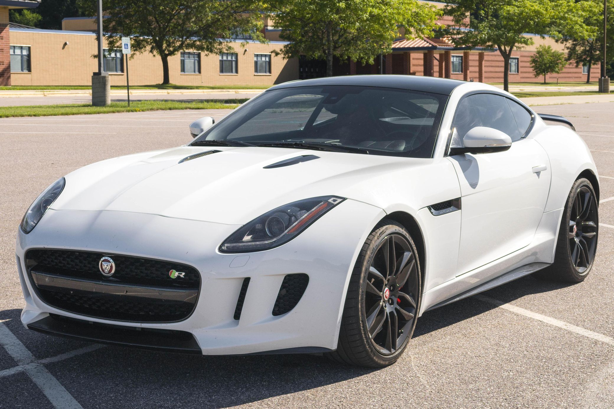 2015 Jaguar F-Type R Coupe