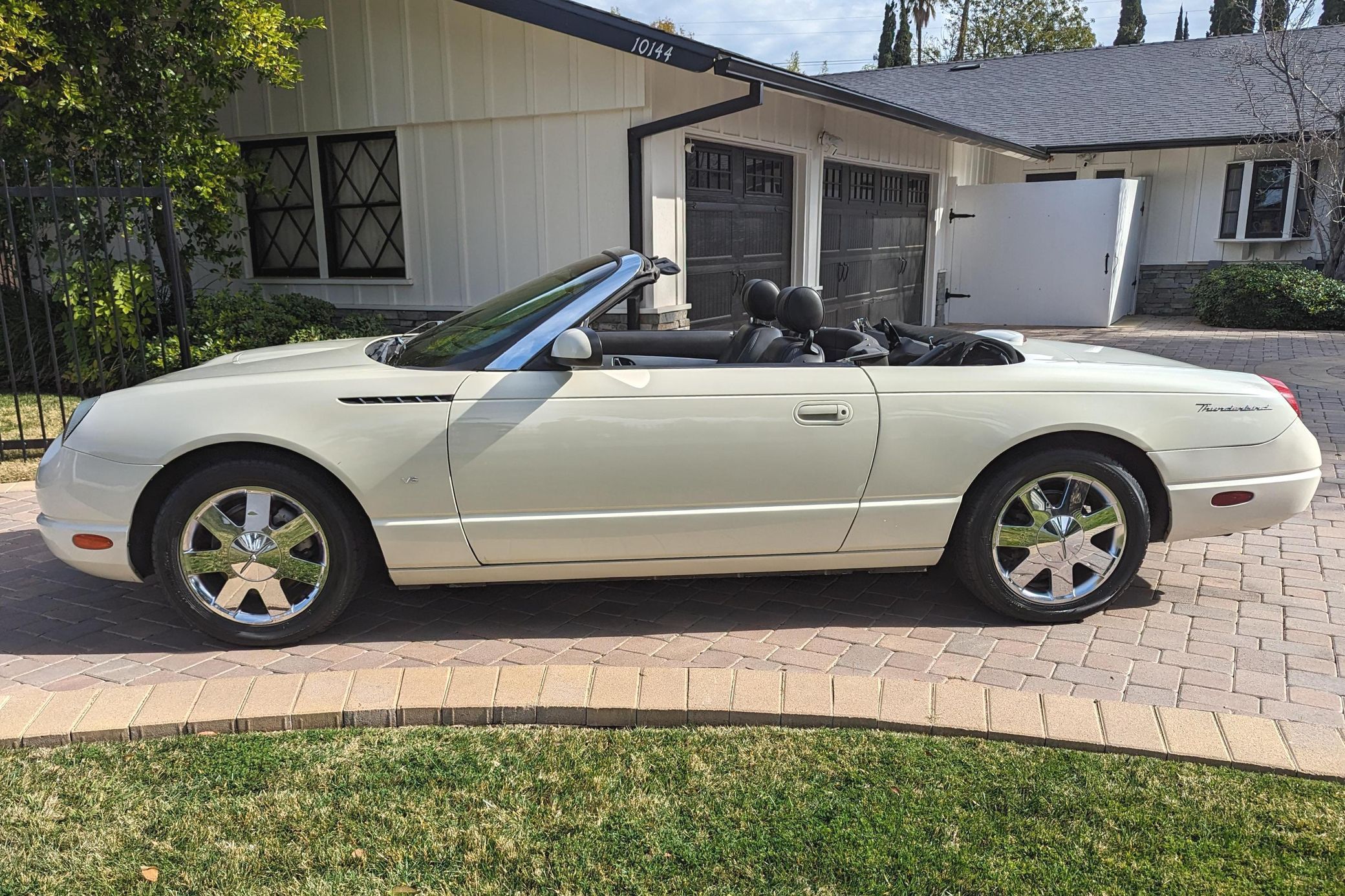 2002 Ford Thunderbird