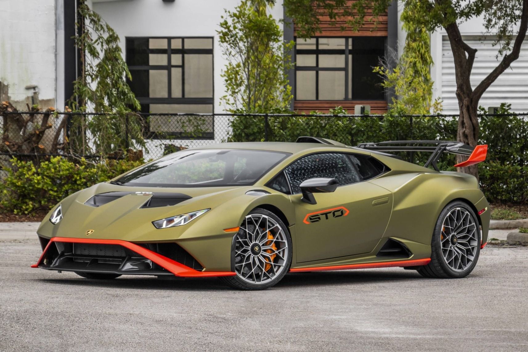 2022 Lamborghini Huracán STO