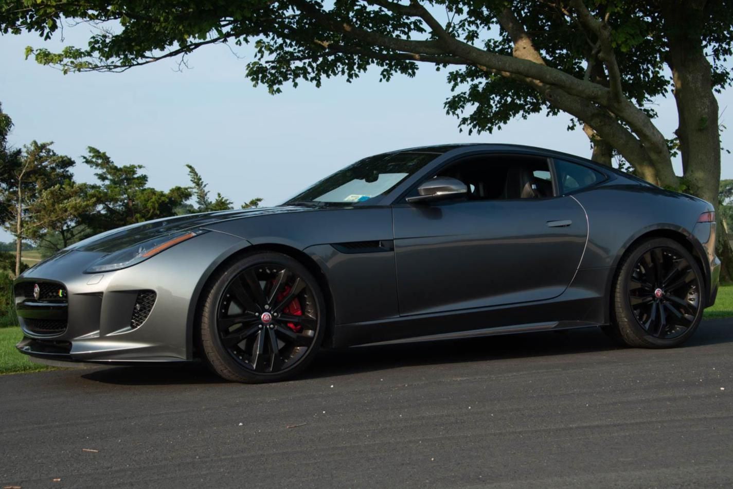 2016 Jaguar F-Type R Coupe