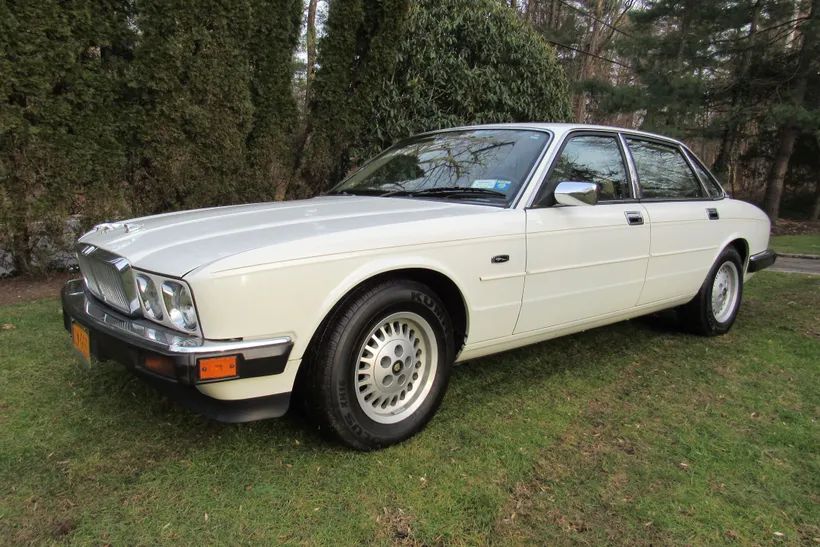 1990 Jaguar XJ