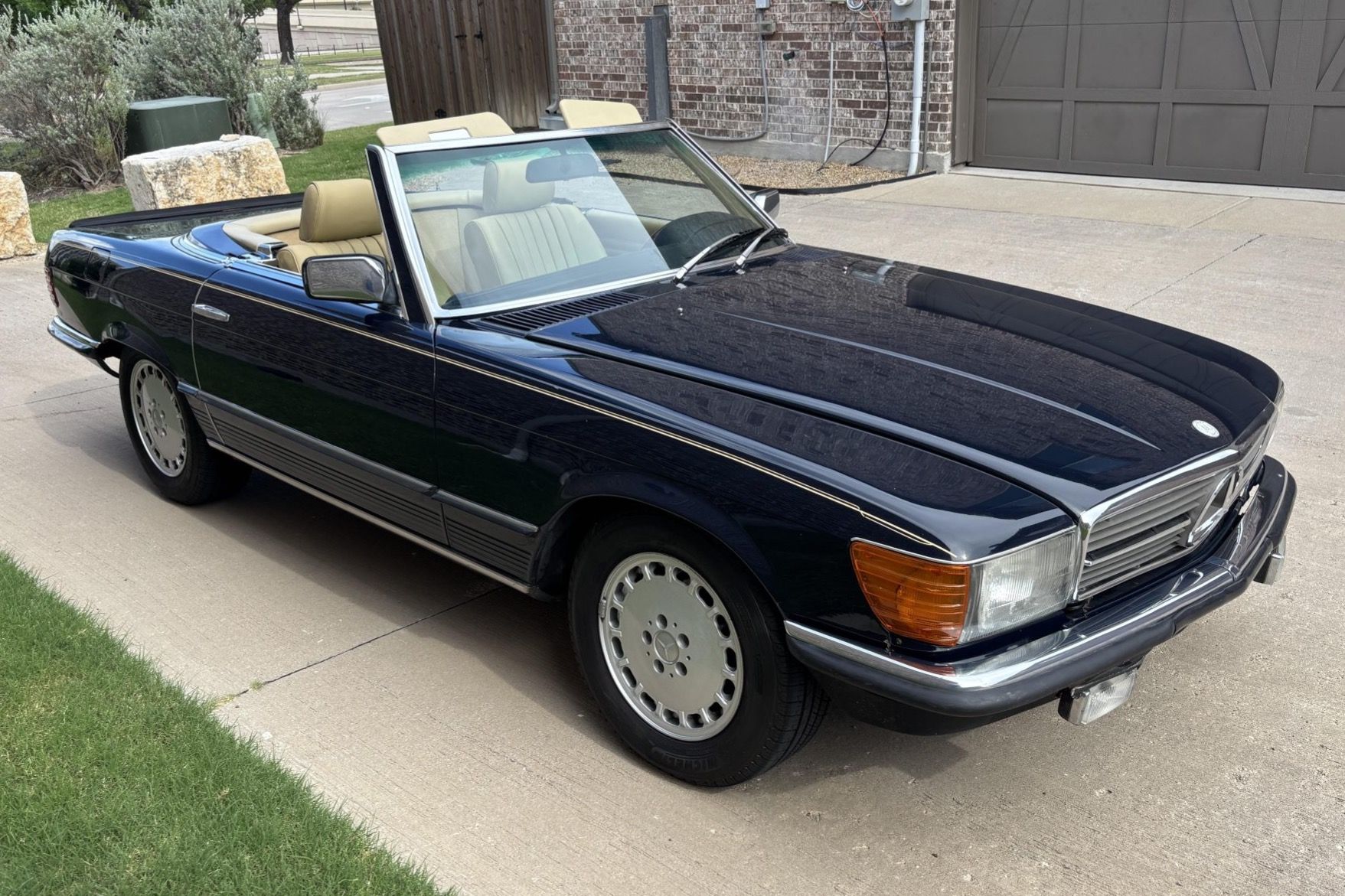 1983 Mercedes-Benz SL-Class