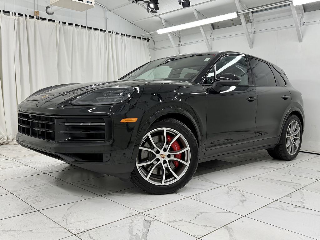 2025 Porsche Cayenne S