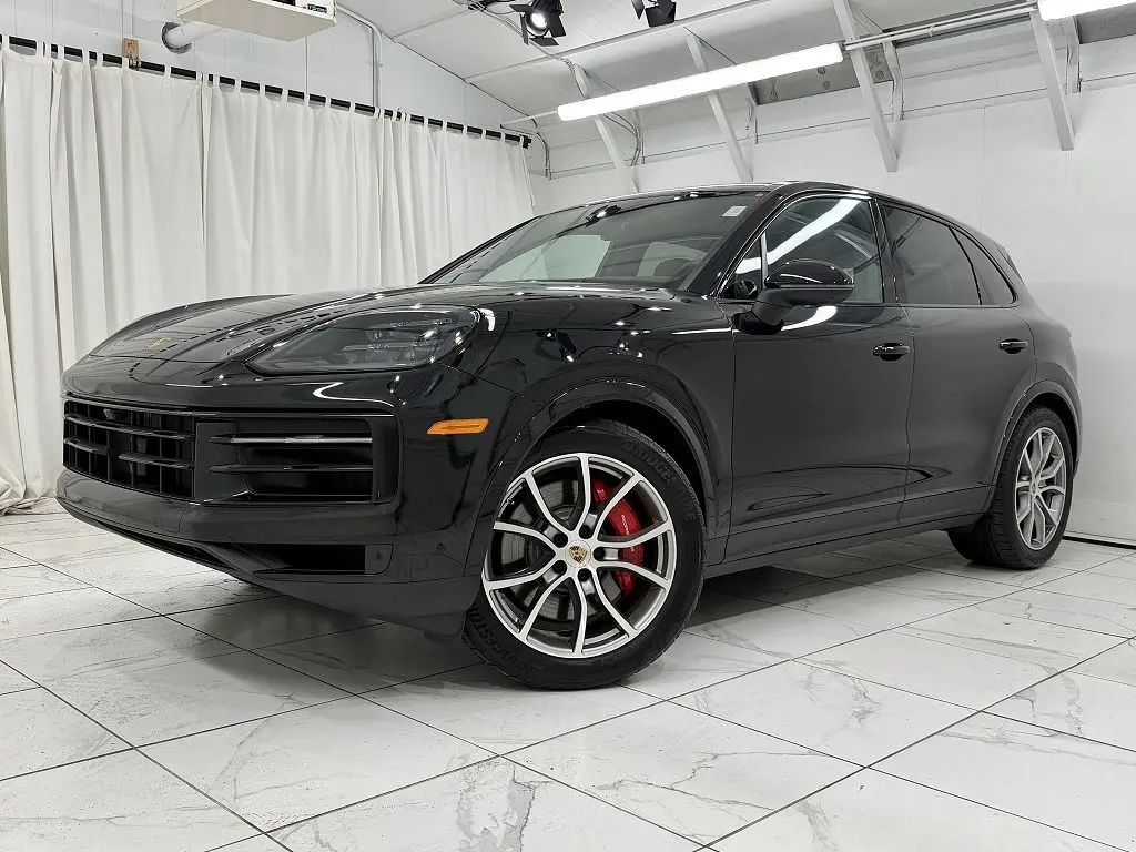 2025 Porsche Cayenne S