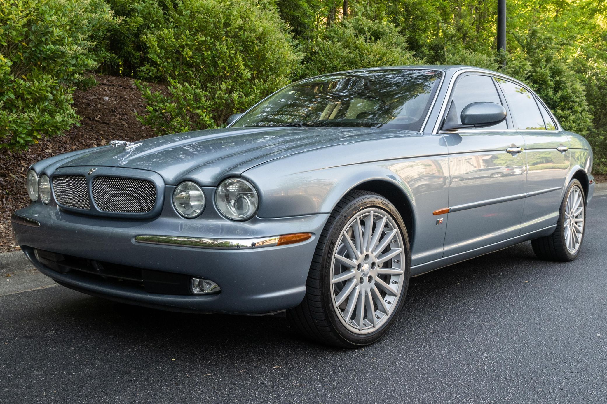 2004 Jaguar XJR